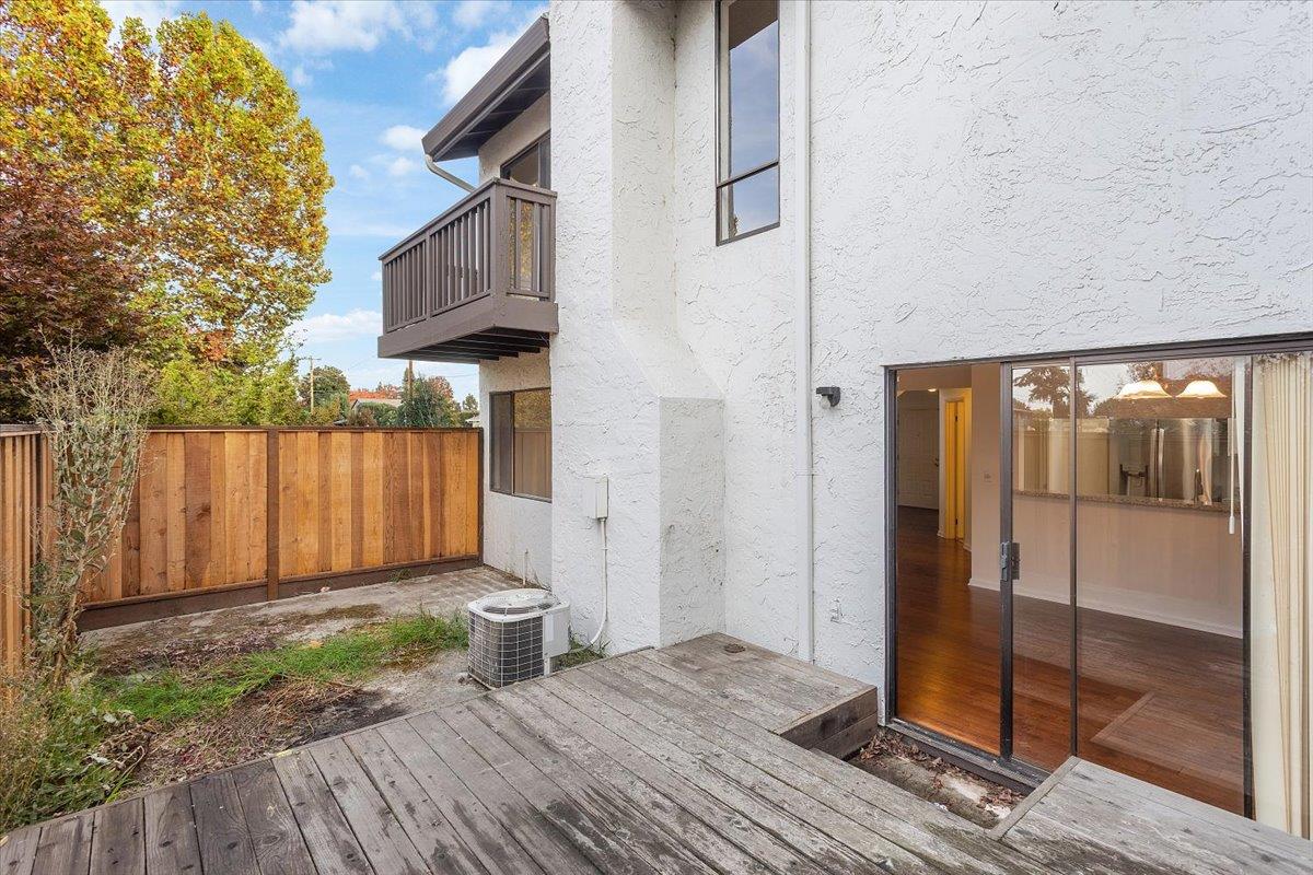 Detail Gallery Image 3 of 27 For 703 Gettysburg Way, Gilroy,  CA 95020 - 3 Beds | 2/1 Baths