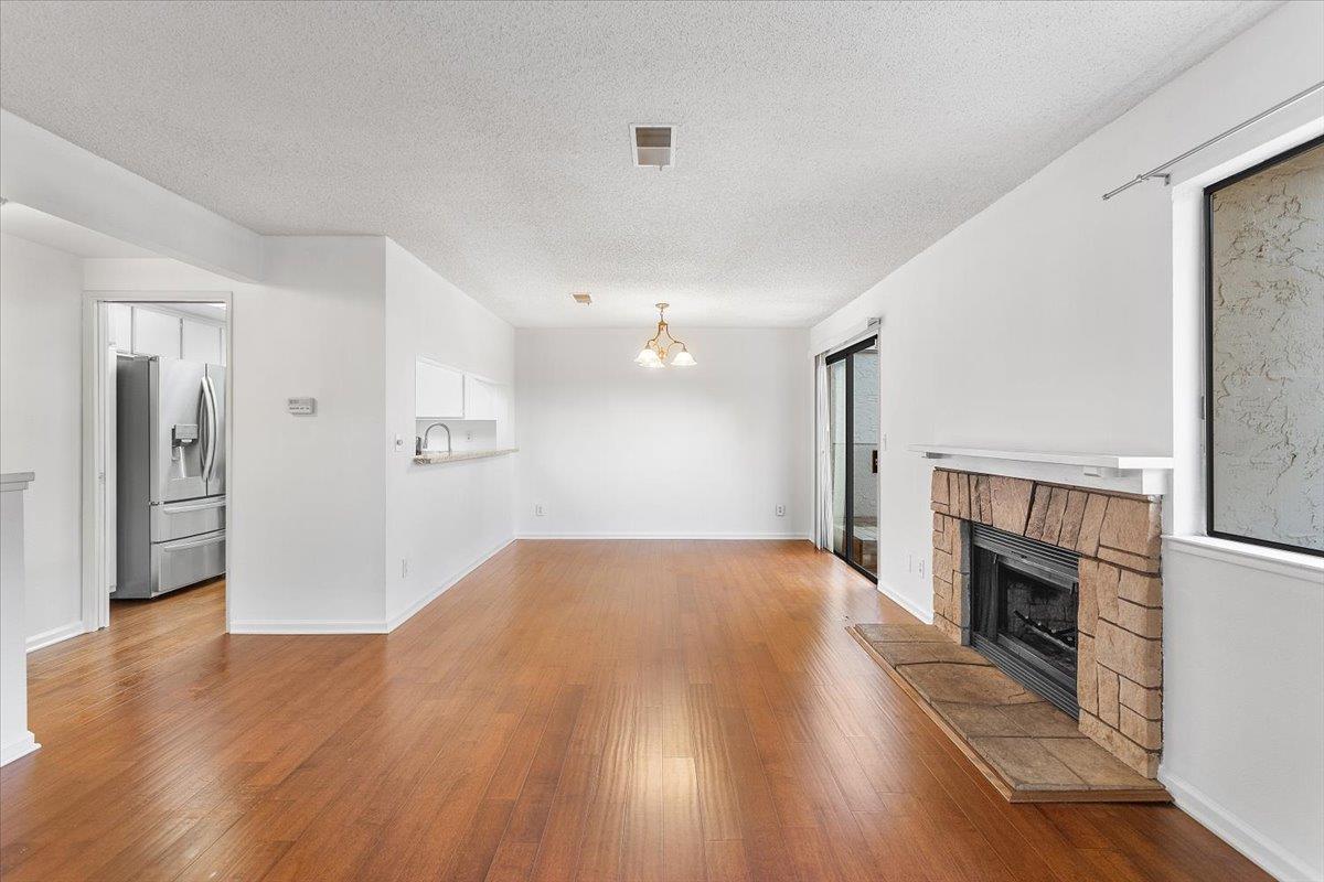 Detail Gallery Image 4 of 27 For 703 Gettysburg Way, Gilroy,  CA 95020 - 3 Beds | 2/1 Baths