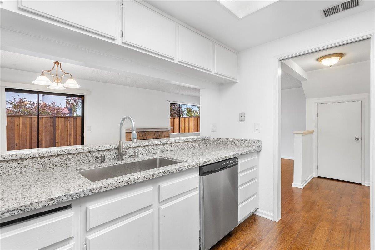 Detail Gallery Image 7 of 27 For 703 Gettysburg Way, Gilroy,  CA 95020 - 3 Beds | 2/1 Baths