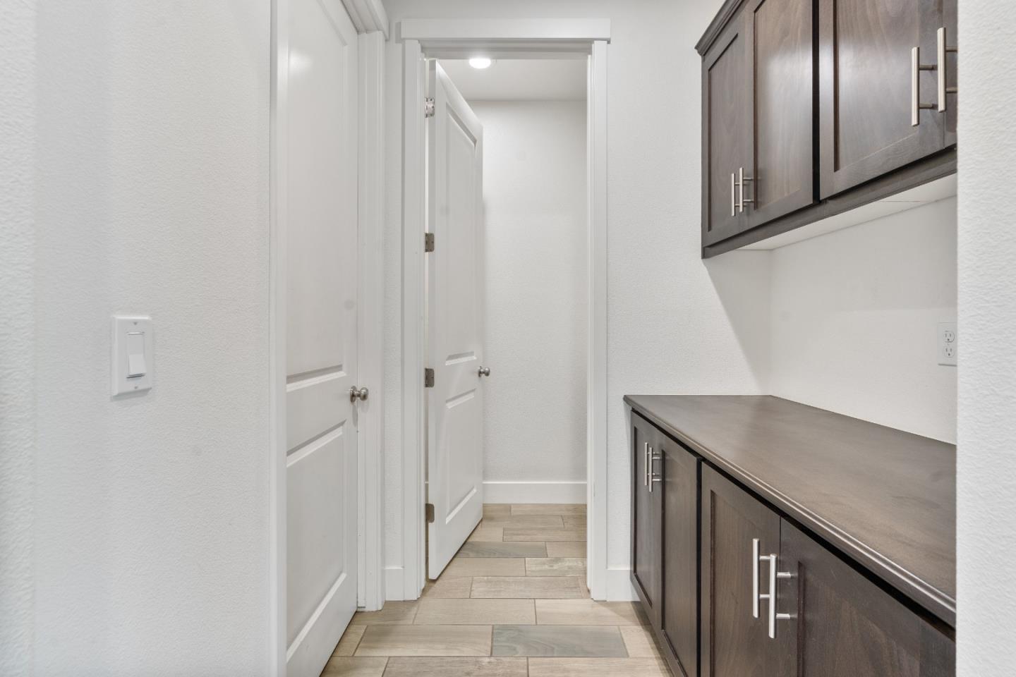 Detail Gallery Image 18 of 47 For 1481 Azalea Ct, Hollister,  CA 95023 - 3 Beds | 2/1 Baths