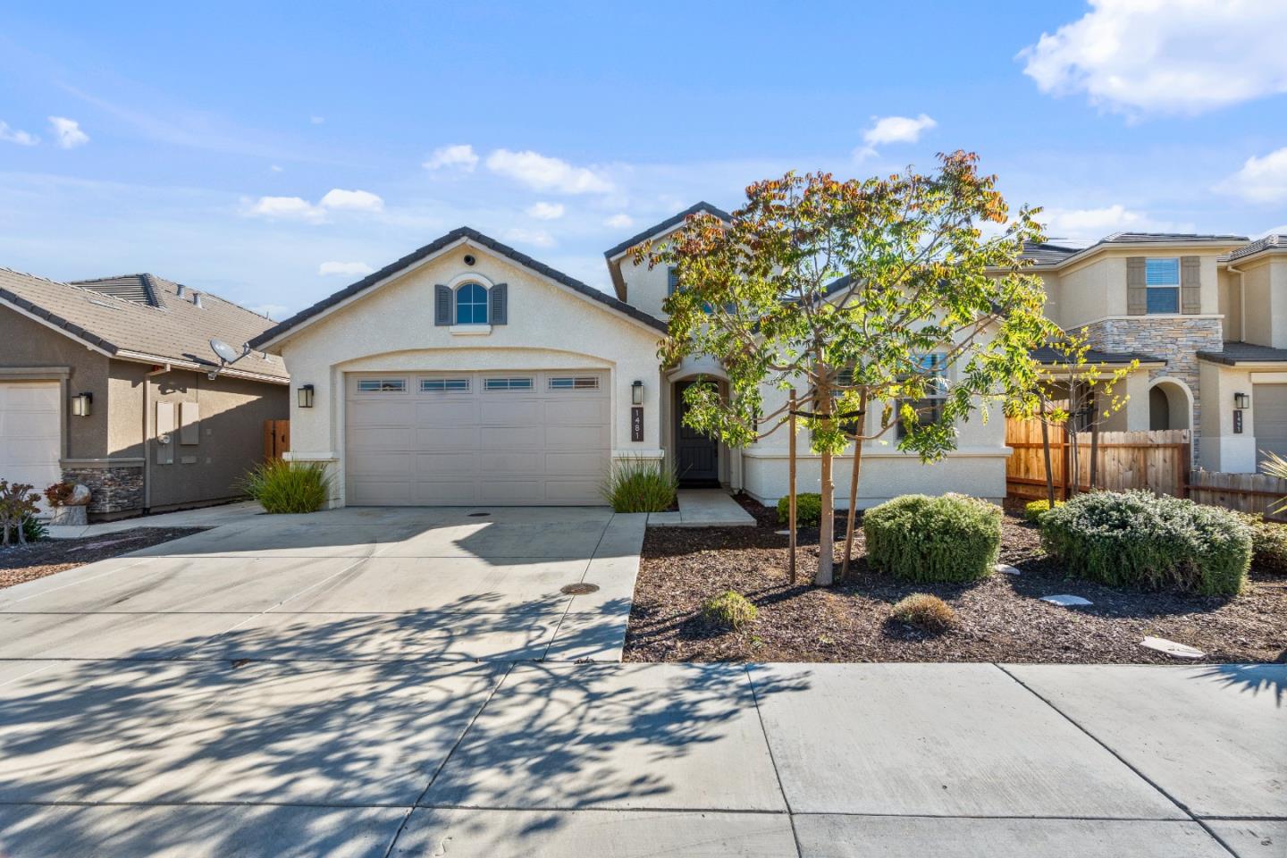 Detail Gallery Image 2 of 47 For 1481 Azalea Ct, Hollister,  CA 95023 - 3 Beds | 2/1 Baths