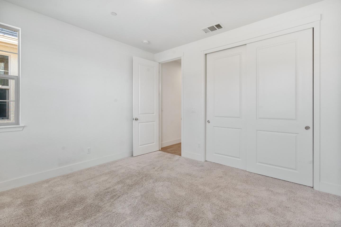 Detail Gallery Image 21 of 47 For 1481 Azalea Ct, Hollister,  CA 95023 - 3 Beds | 2/1 Baths