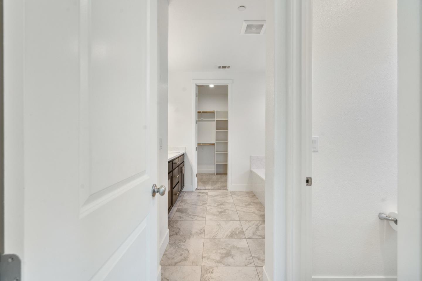 Detail Gallery Image 25 of 47 For 1481 Azalea Ct, Hollister,  CA 95023 - 3 Beds | 2/1 Baths