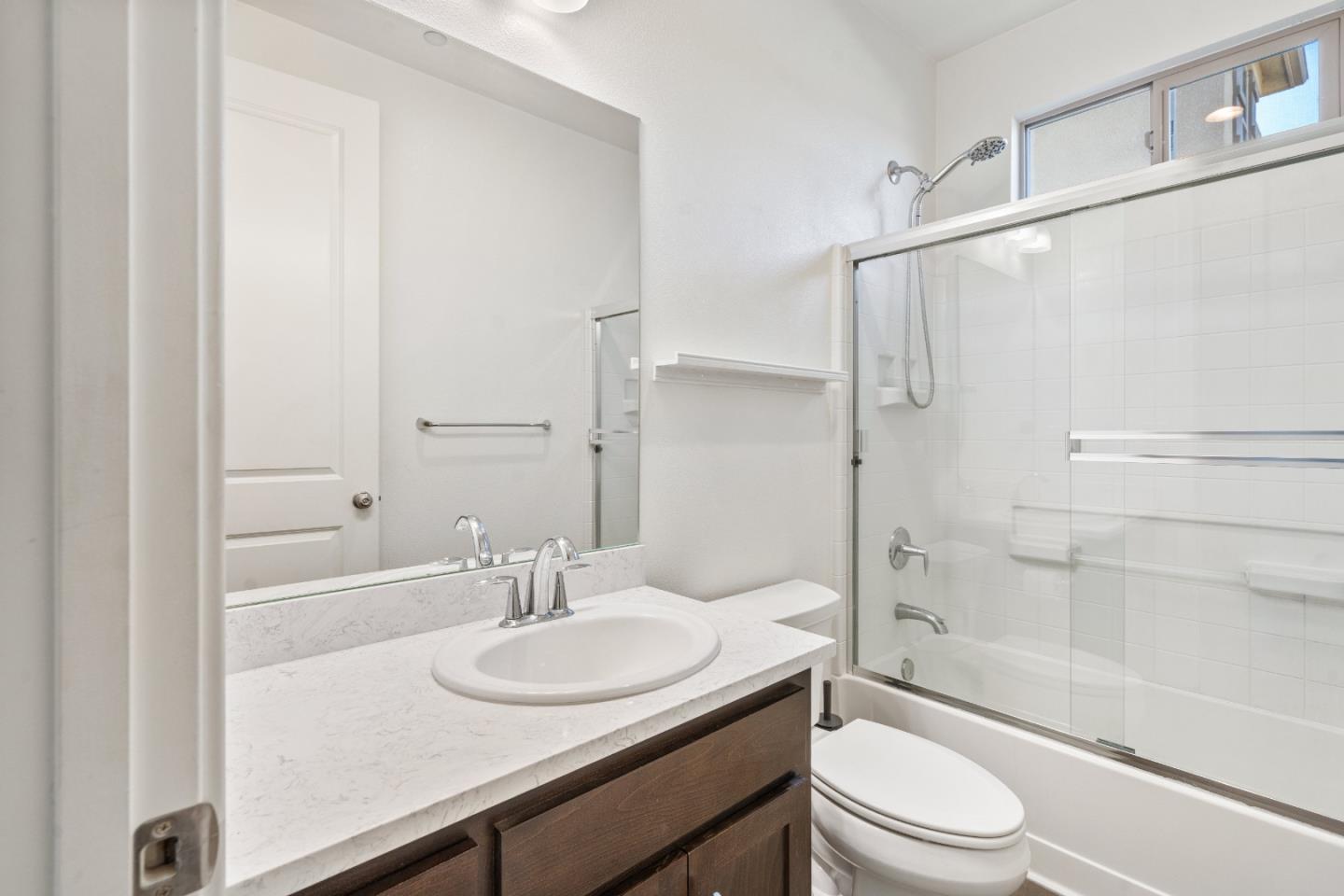 Detail Gallery Image 28 of 47 For 1481 Azalea Ct, Hollister,  CA 95023 - 3 Beds | 2/1 Baths