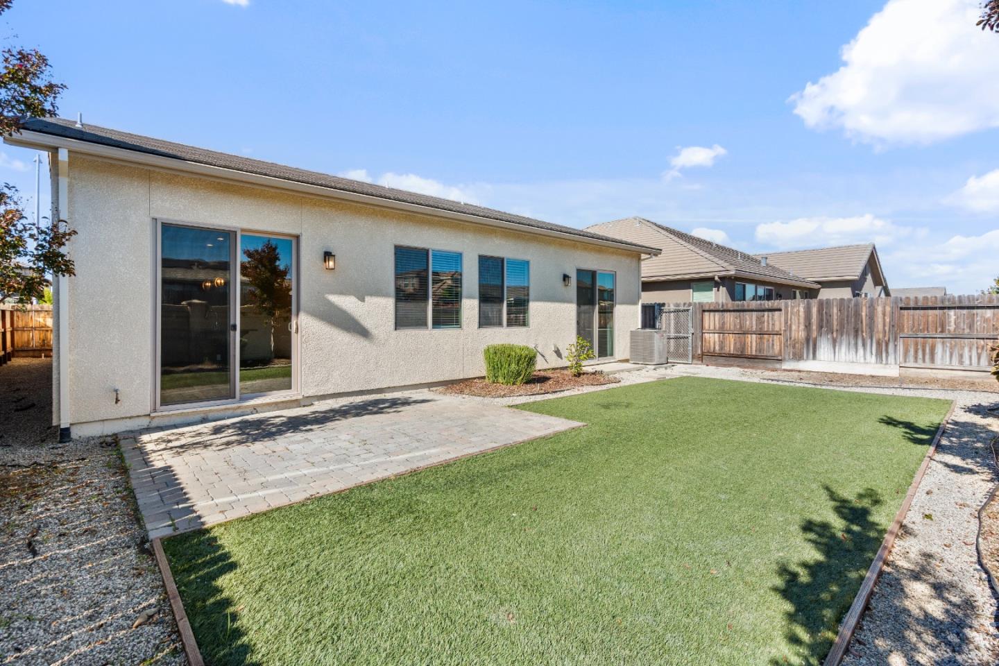 Detail Gallery Image 32 of 47 For 1481 Azalea Ct, Hollister,  CA 95023 - 3 Beds | 2/1 Baths