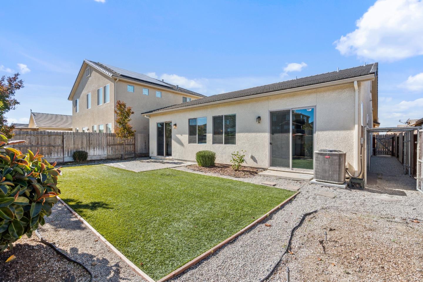 Detail Gallery Image 34 of 47 For 1481 Azalea Ct, Hollister,  CA 95023 - 3 Beds | 2/1 Baths