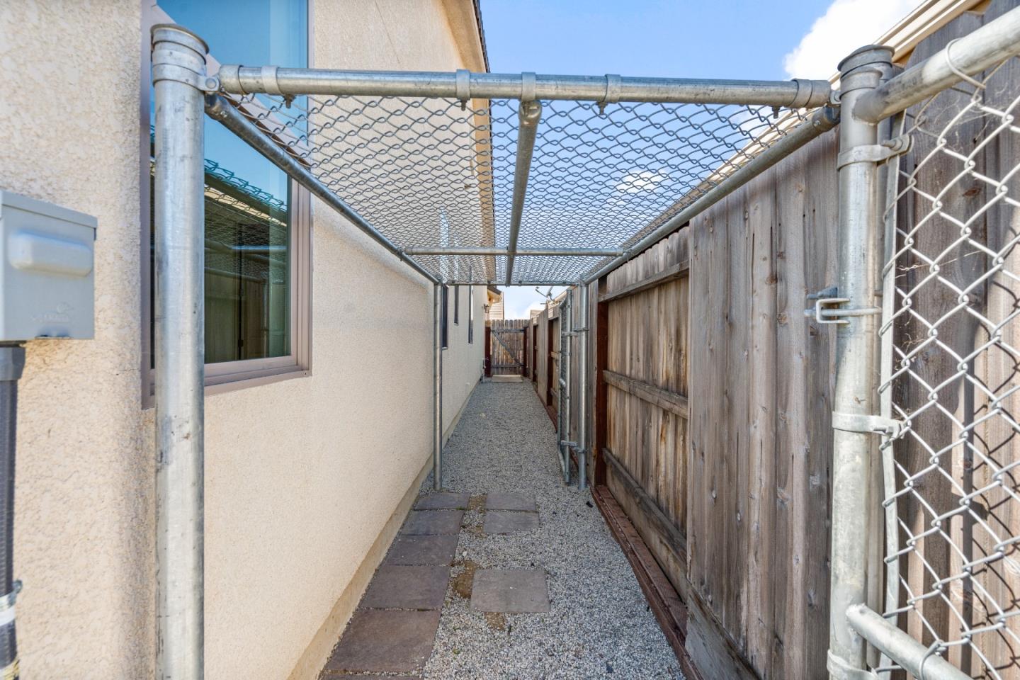 Detail Gallery Image 37 of 47 For 1481 Azalea Ct, Hollister,  CA 95023 - 3 Beds | 2/1 Baths