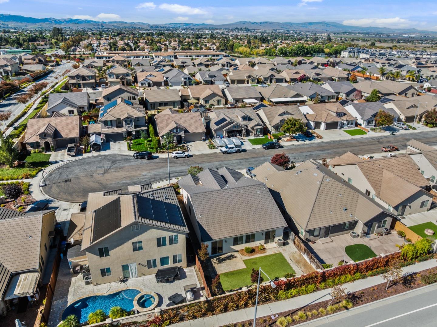 Detail Gallery Image 44 of 47 For 1481 Azalea Ct, Hollister,  CA 95023 - 3 Beds | 2/1 Baths