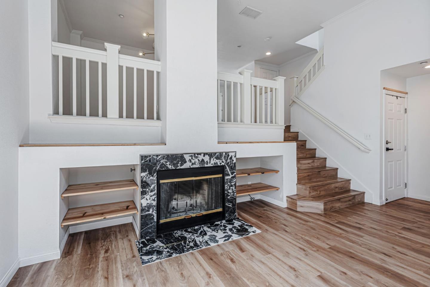 Detail Gallery Image 21 of 44 For 4 Brigantine Ln, Redwood City,  CA 94065 - 3 Beds | 2/1 Baths