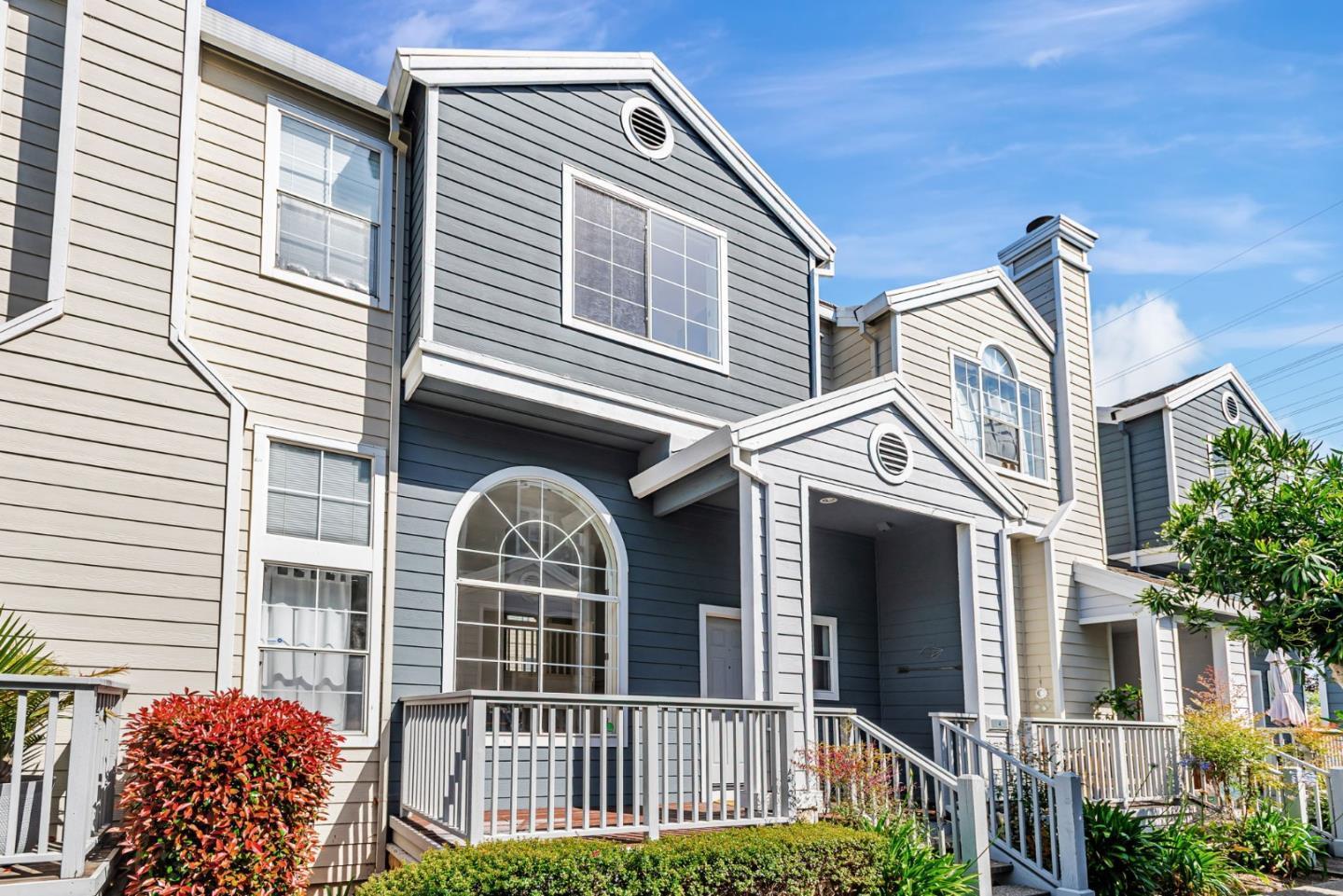 Detail Gallery Image 40 of 44 For 4 Brigantine Ln, Redwood City,  CA 94065 - 3 Beds | 2/1 Baths