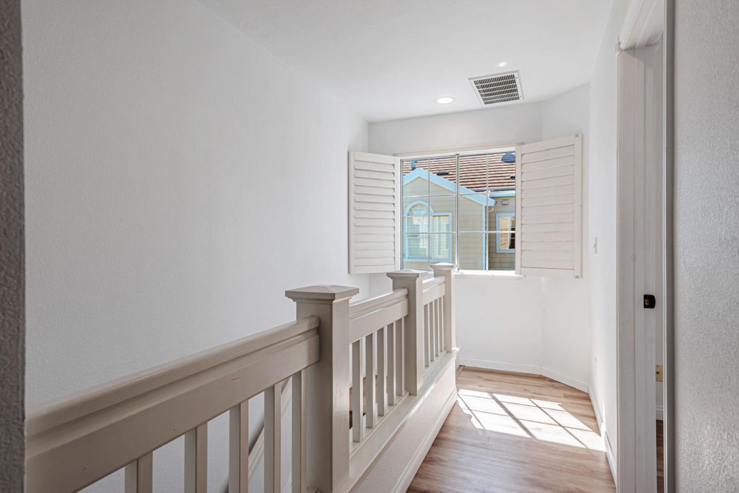 Detail Gallery Image 44 of 44 For 4 Brigantine Ln, Redwood City,  CA 94065 - 3 Beds | 2/1 Baths