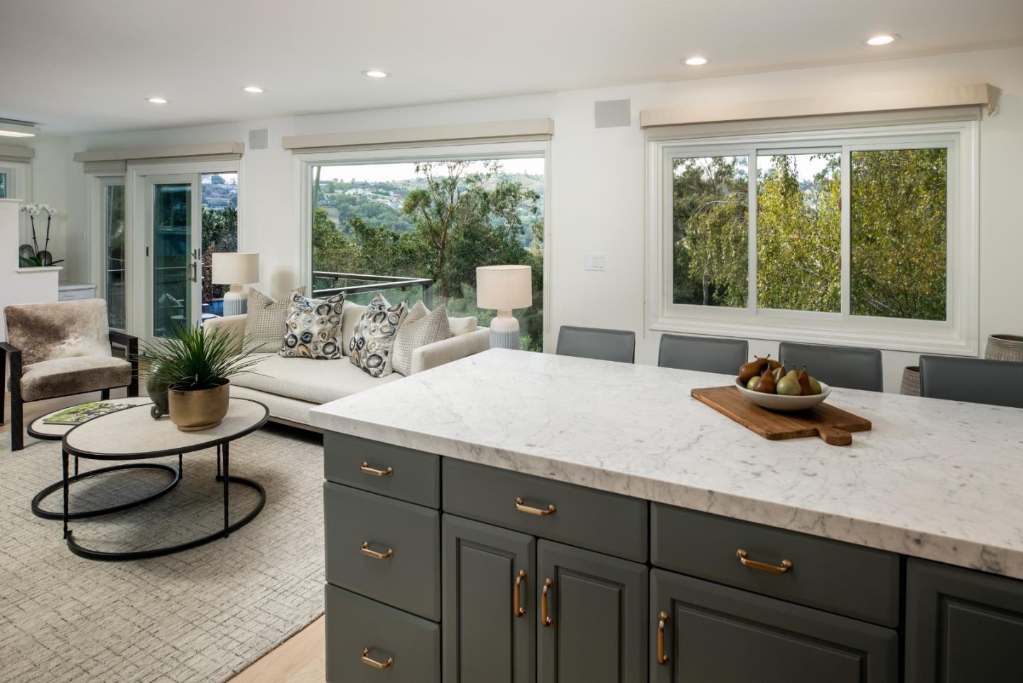 Detail Gallery Image 10 of 52 For 151 Highland Ave, San Carlos,  CA 94070 - 4 Beds | 3/1 Baths