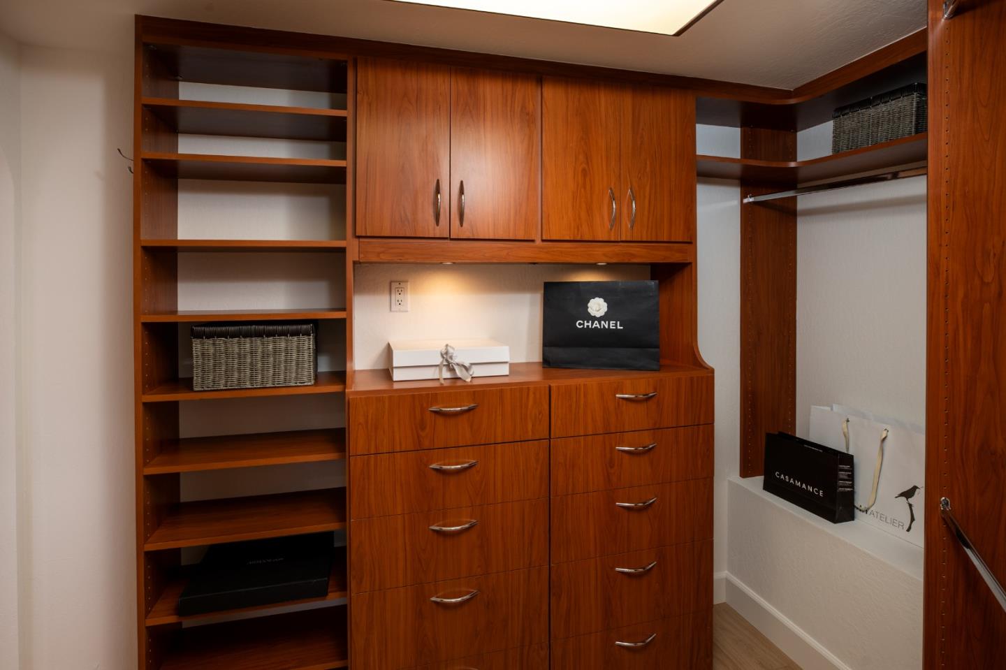 Detail Gallery Image 25 of 52 For 151 Highland Ave, San Carlos,  CA 94070 - 4 Beds | 3/1 Baths