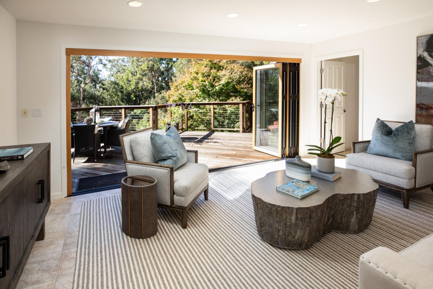 Detail Gallery Image 27 of 52 For 151 Highland Ave, San Carlos,  CA 94070 - 4 Beds | 3/1 Baths