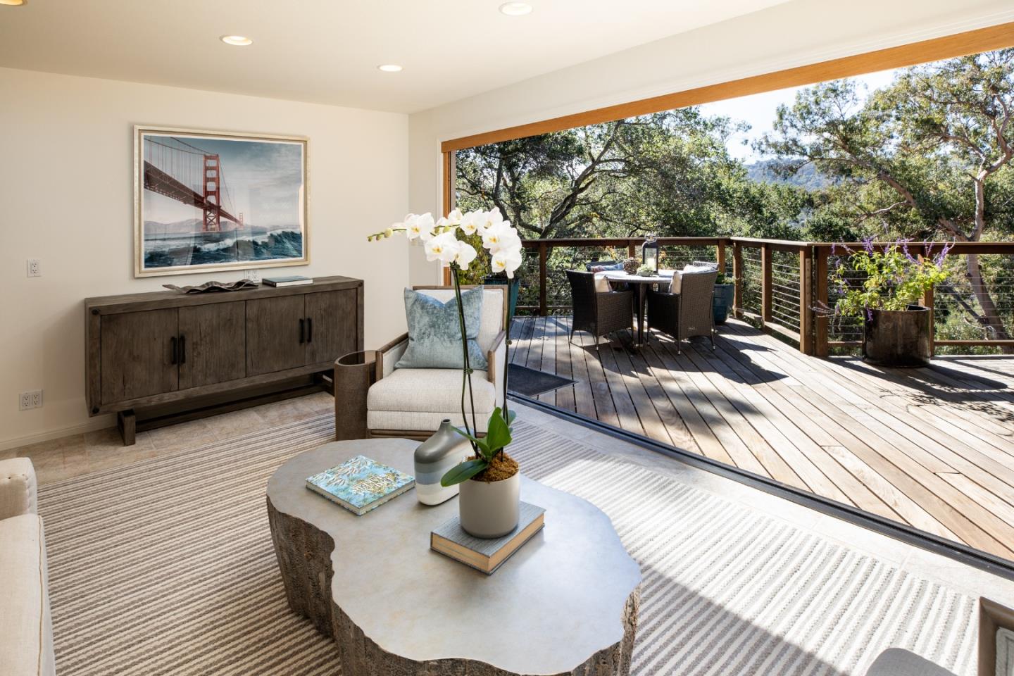 Detail Gallery Image 29 of 52 For 151 Highland Ave, San Carlos,  CA 94070 - 4 Beds | 3/1 Baths