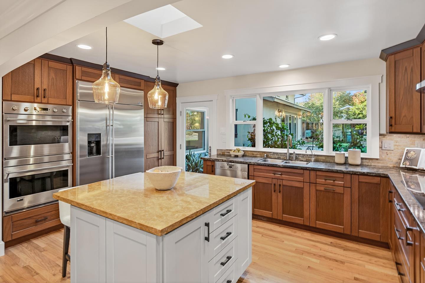 Detail Gallery Image 10 of 46 For 614 Palm Ave, Los Altos,  CA 94022 - 4 Beds | 2 Baths