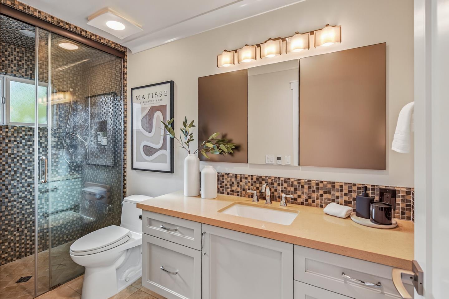 Detail Gallery Image 14 of 46 For 614 Palm Ave, Los Altos,  CA 94022 - 4 Beds | 2 Baths