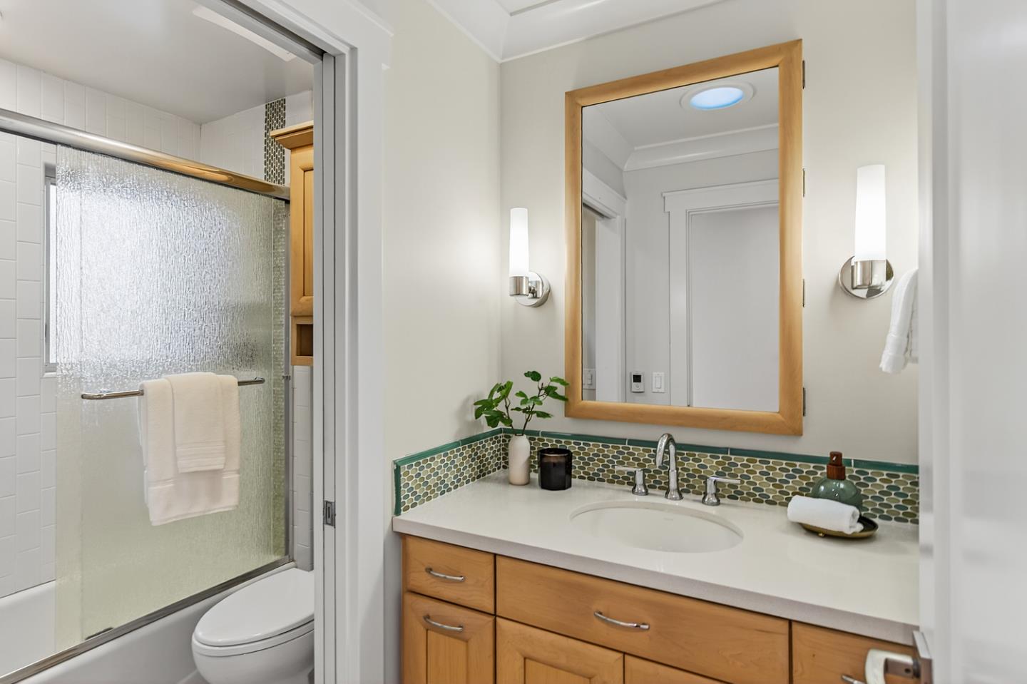 Detail Gallery Image 18 of 46 For 614 Palm Ave, Los Altos,  CA 94022 - 4 Beds | 2 Baths