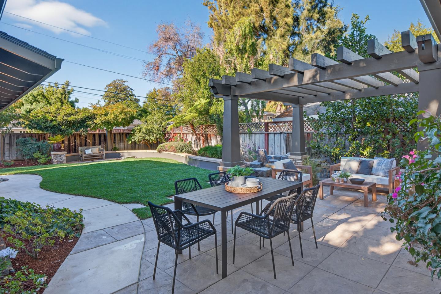 Detail Gallery Image 22 of 46 For 614 Palm Ave, Los Altos,  CA 94022 - 4 Beds | 2 Baths