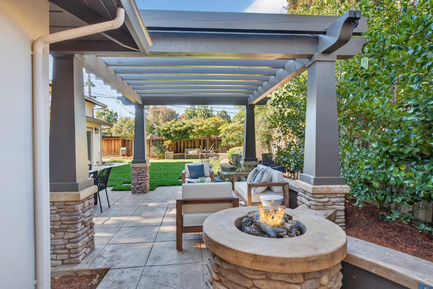 Detail Gallery Image 24 of 46 For 614 Palm Ave, Los Altos,  CA 94022 - 4 Beds | 2 Baths