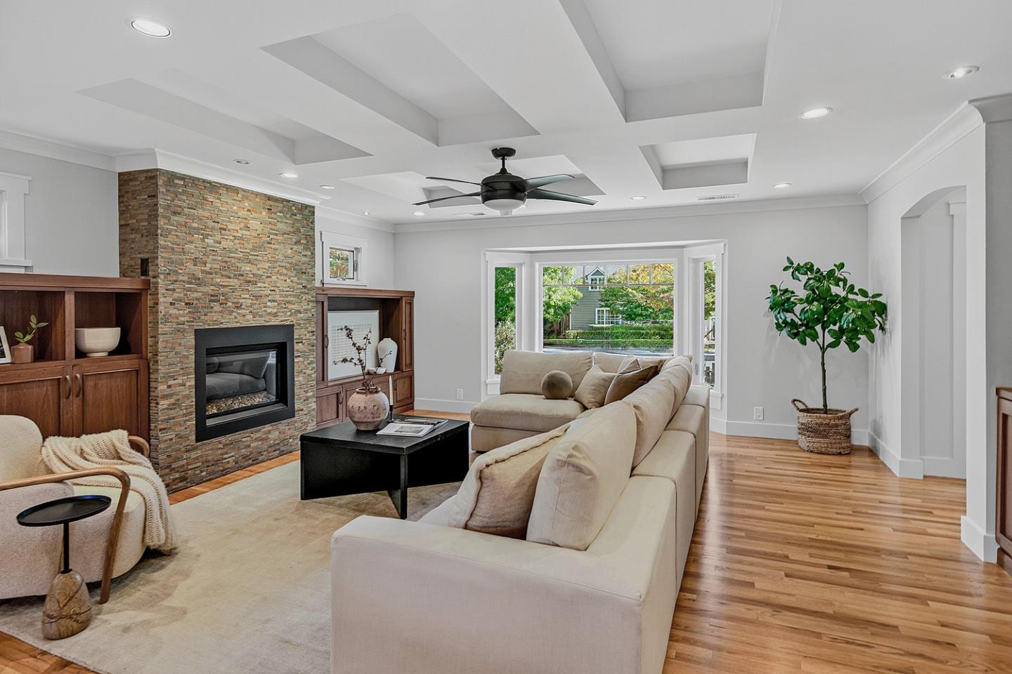 Detail Gallery Image 6 of 46 For 614 Palm Ave, Los Altos,  CA 94022 - 4 Beds | 2 Baths