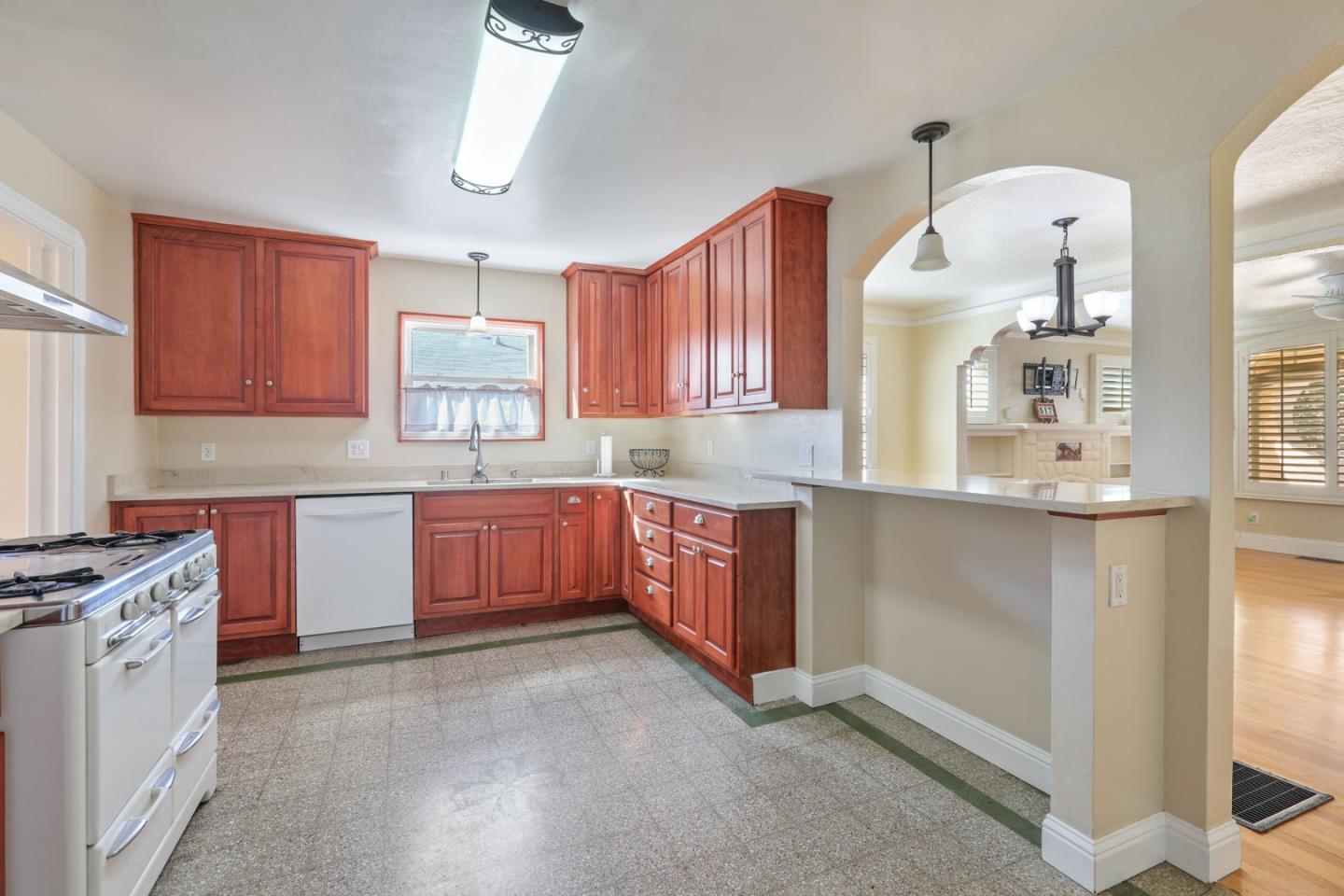 Detail Gallery Image 8 of 36 For 517 Dolores Ave, San Leandro,  CA 94577 - 3 Beds | 1 Baths