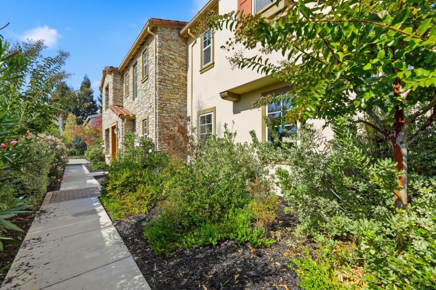 Detail Gallery Image 3 of 52 For 364 Market St, Los Gatos,  CA 95032 - 4 Beds | 2/1 Baths