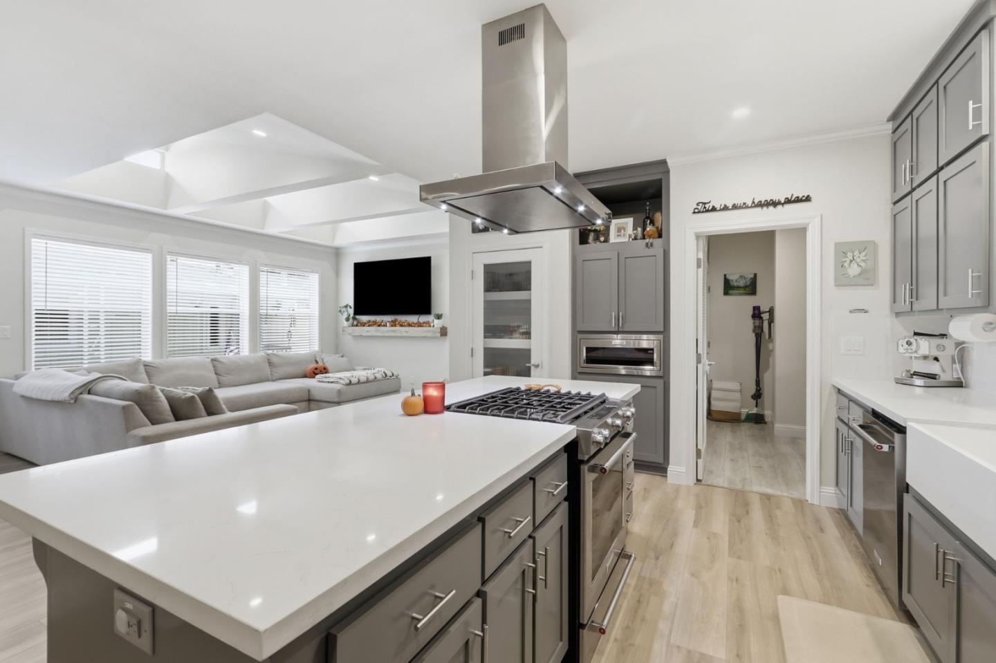 Detail Gallery Image 10 of 35 For 510 Saddlebrook #27,  San Jose,  CA 95136 - 4 Beds | 3 Baths