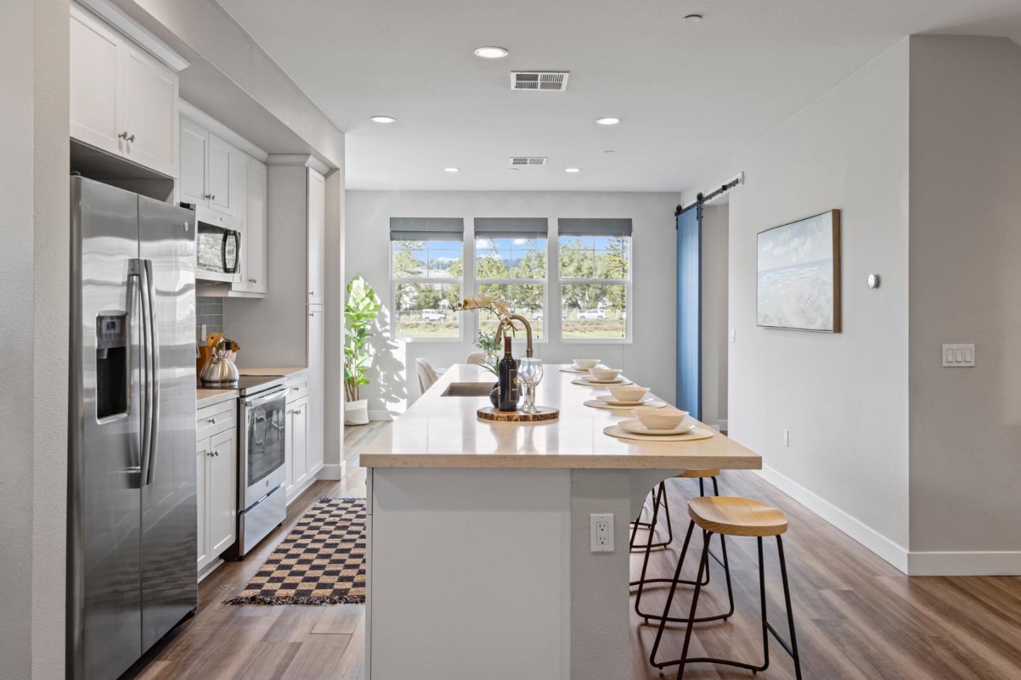 Detail Gallery Image 12 of 34 For 347 Skyforest Way, Scotts Valley,  CA 95066 - 4 Beds | 3/1 Baths