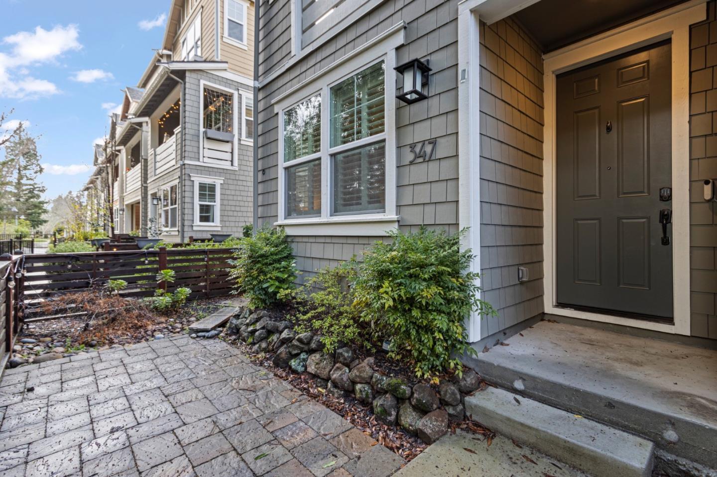 Detail Gallery Image 3 of 34 For 347 Skyforest Way, Scotts Valley,  CA 95066 - 4 Beds | 3/1 Baths