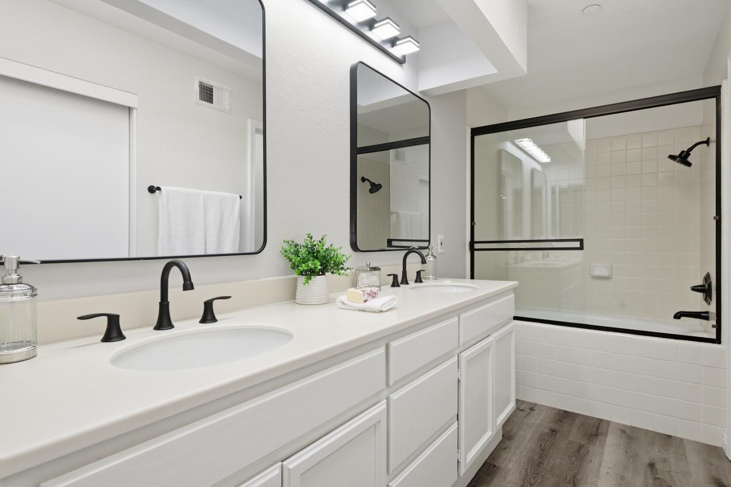 983 LA MESA TERRACE C, SUNNYVALE, CA 94086  Photo 19