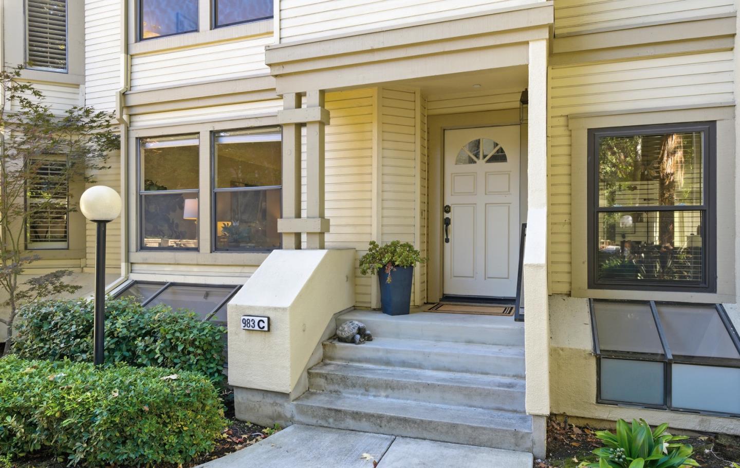 983 LA MESA TERRACE C, SUNNYVALE, CA 94086  Photo 2