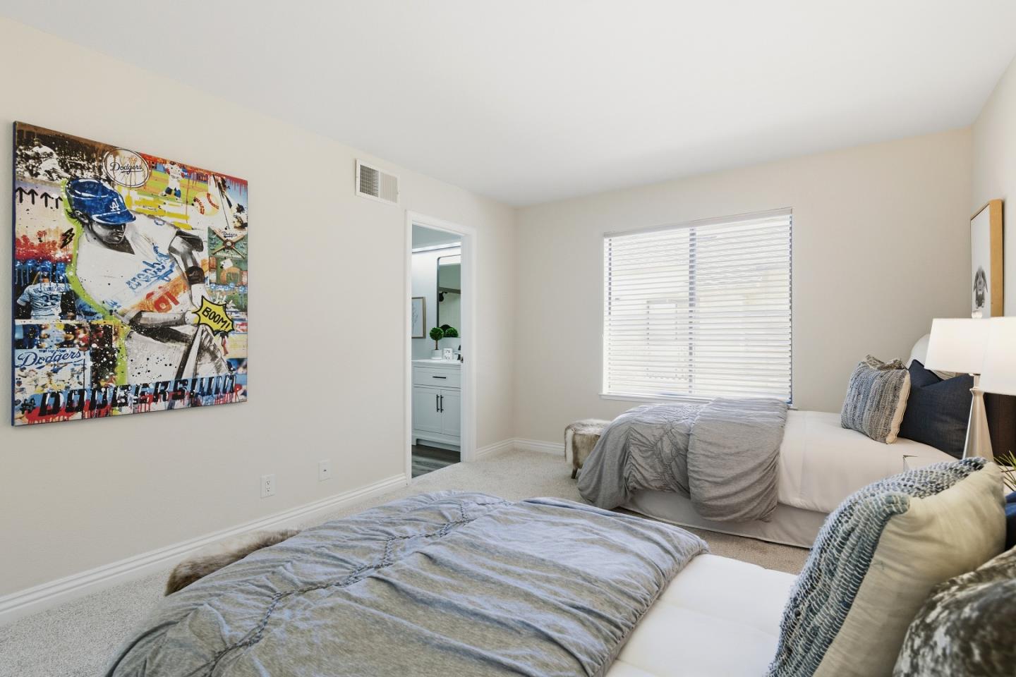 Detail Gallery Image 21 of 36 For 983 La Mesa Terrace #C,  Sunnyvale,  CA 94086 - 3 Beds | 2/1 Baths