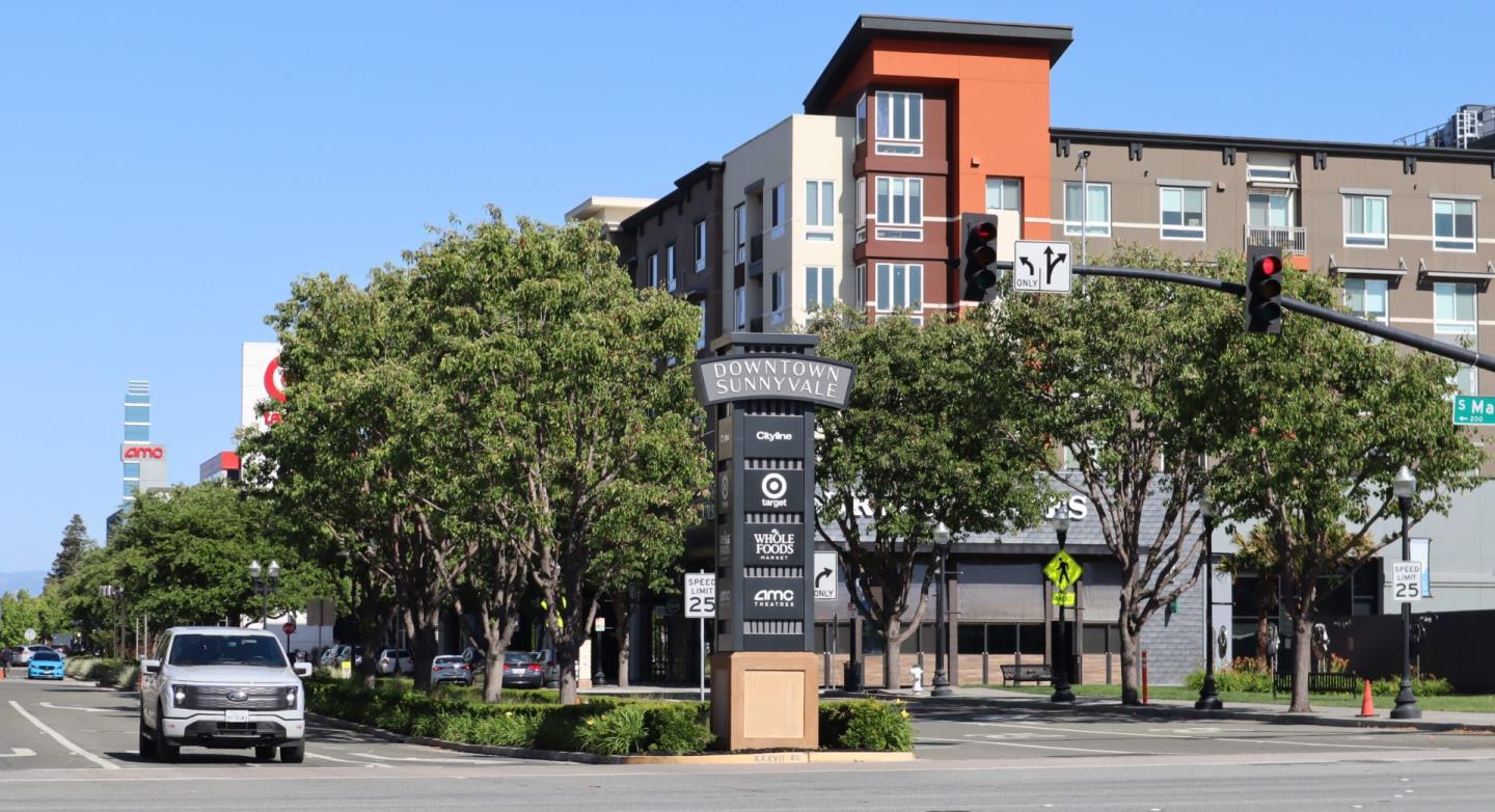 Detail Gallery Image 31 of 36 For 983 La Mesa Terrace #C,  Sunnyvale,  CA 94086 - 3 Beds | 2/1 Baths