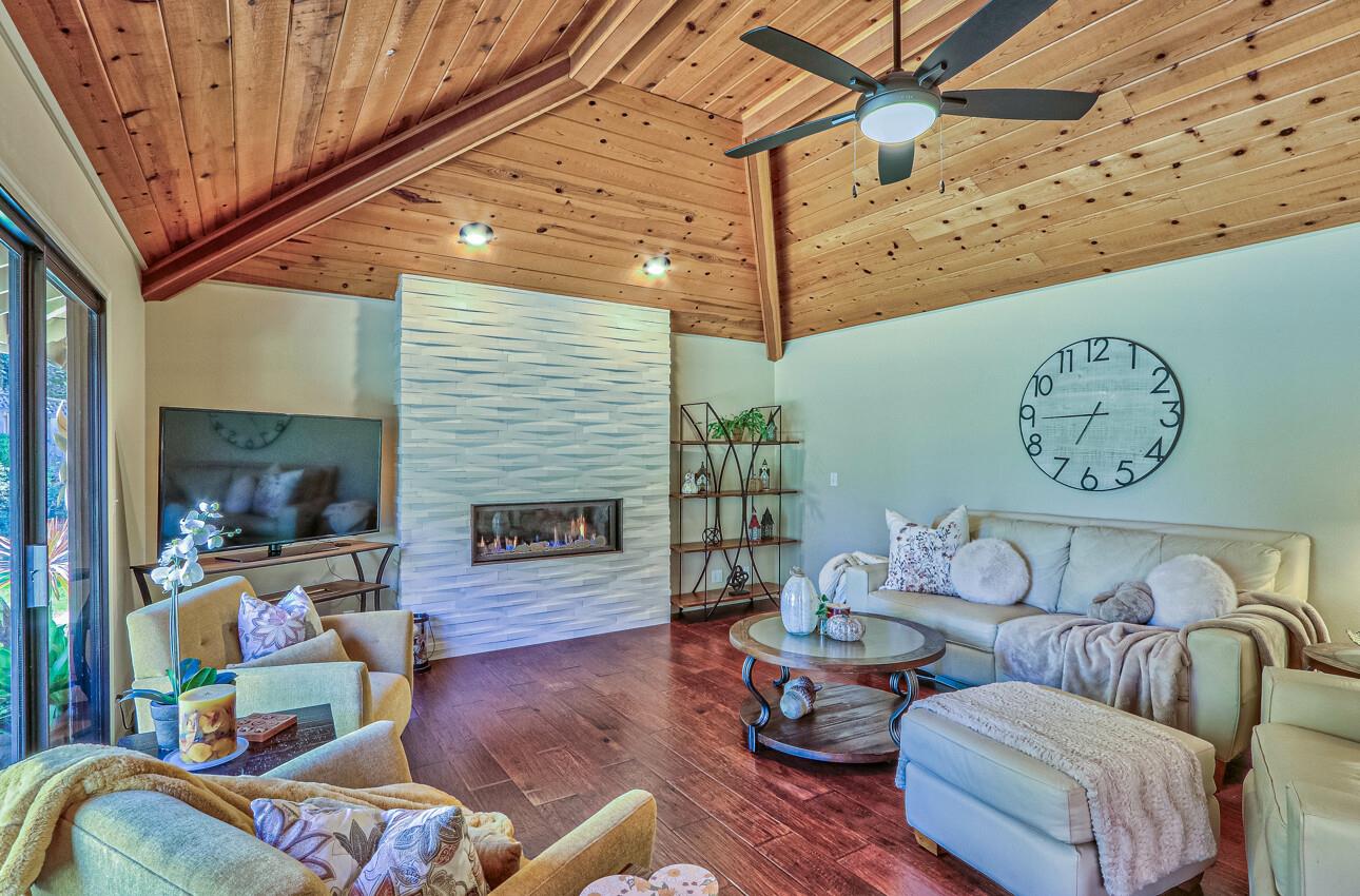 Detail Gallery Image 21 of 55 For 18422 Meadow Ridge Rd, Salinas,  CA 93907 - 4 Beds | 3 Baths