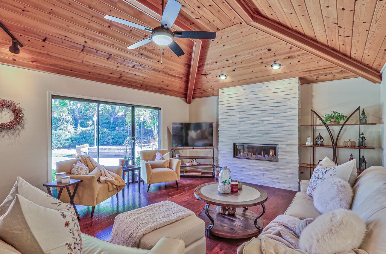 Detail Gallery Image 23 of 55 For 18422 Meadow Ridge Rd, Salinas,  CA 93907 - 4 Beds | 3 Baths