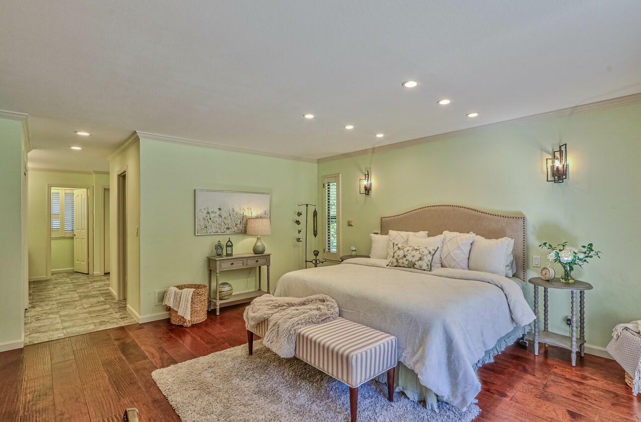 Detail Gallery Image 29 of 55 For 18422 Meadow Ridge Rd, Salinas,  CA 93907 - 4 Beds | 3 Baths