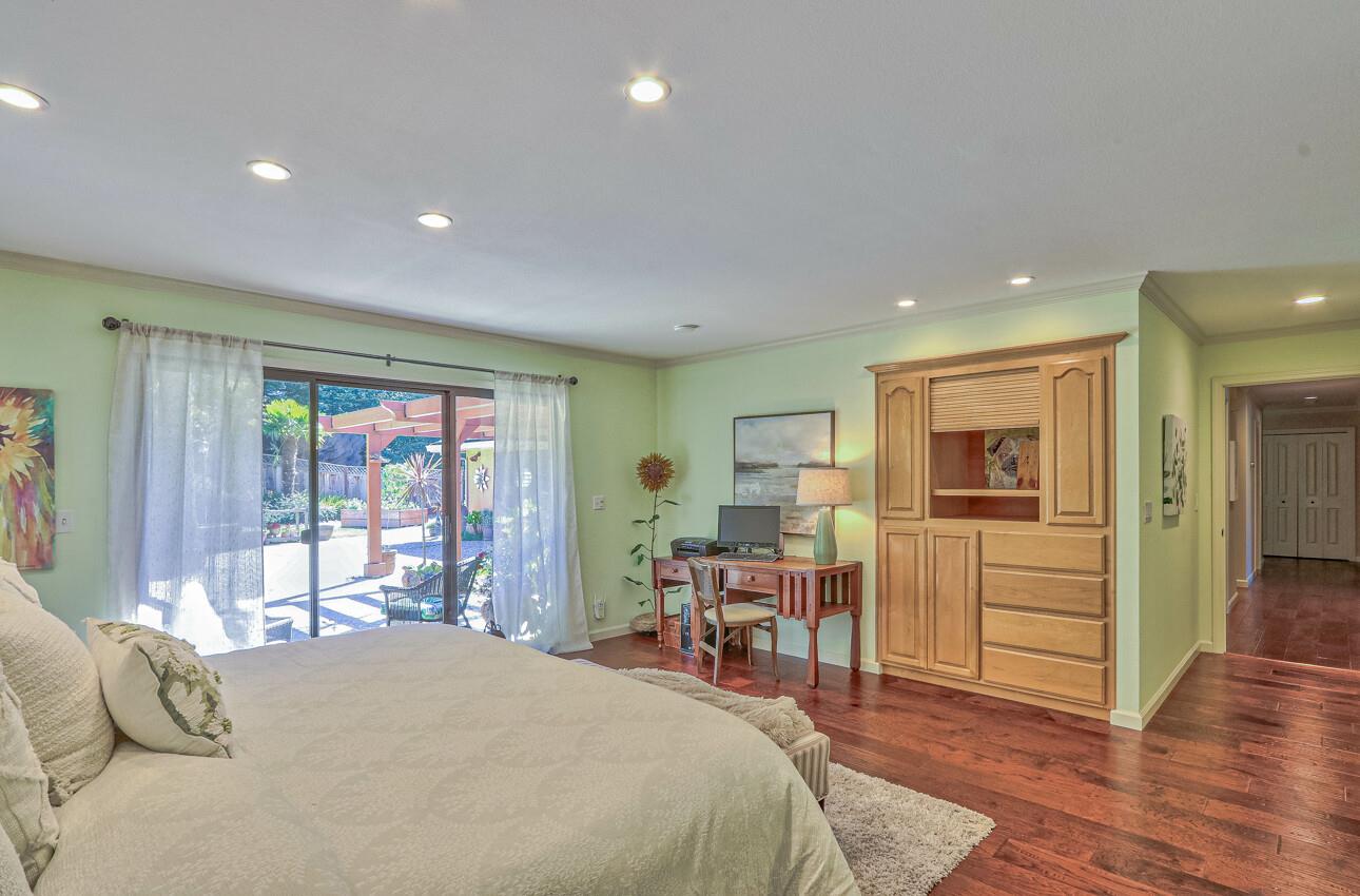 Detail Gallery Image 31 of 55 For 18422 Meadow Ridge Rd, Salinas,  CA 93907 - 4 Beds | 3 Baths