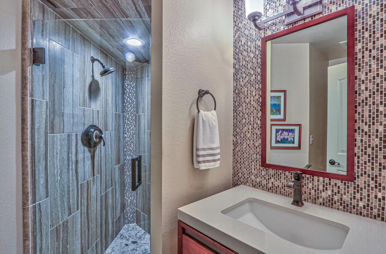 Detail Gallery Image 40 of 55 For 18422 Meadow Ridge Rd, Salinas,  CA 93907 - 4 Beds | 3 Baths