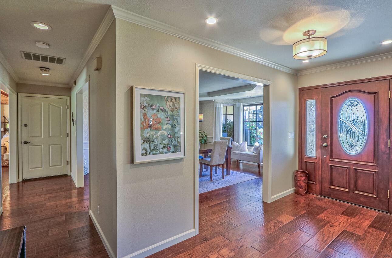 Detail Gallery Image 6 of 55 For 18422 Meadow Ridge Rd, Salinas,  CA 93907 - 4 Beds | 3 Baths