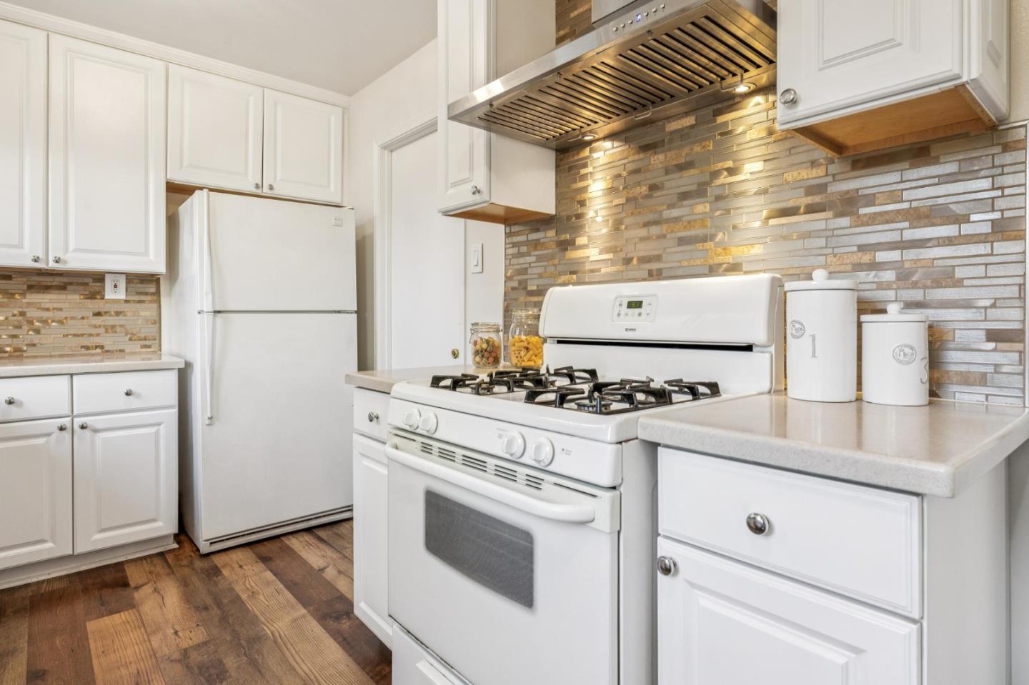 Detail Gallery Image 27 of 67 For 1708 Newbridge Ave, San Mateo,  CA 94401 - 2 Beds | 1 Baths