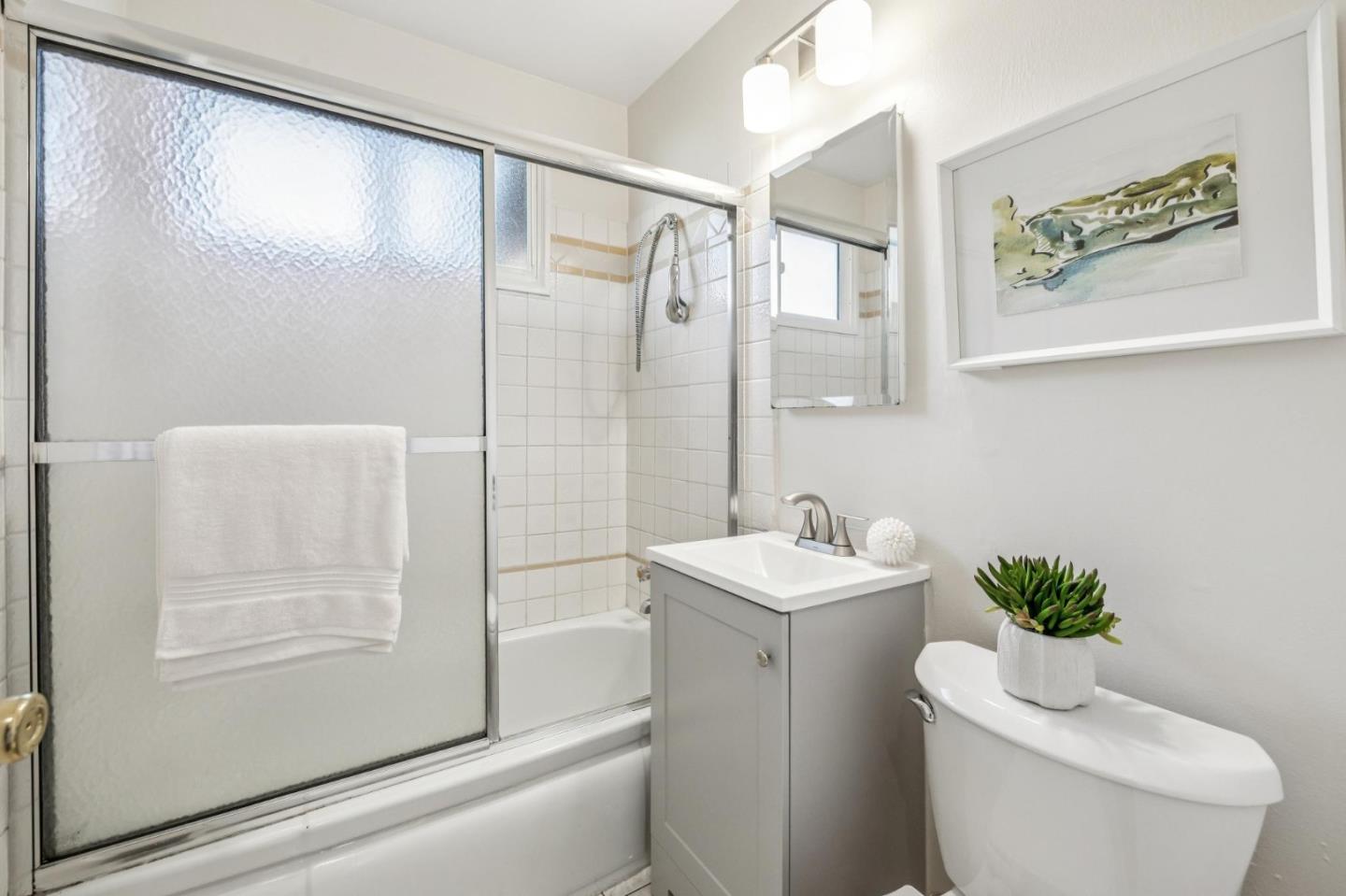 Detail Gallery Image 35 of 67 For 1708 Newbridge Ave, San Mateo,  CA 94401 - 2 Beds | 1 Baths