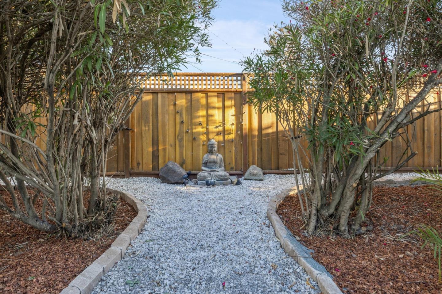 Detail Gallery Image 48 of 67 For 1708 Newbridge Ave, San Mateo,  CA 94401 - 2 Beds | 1 Baths