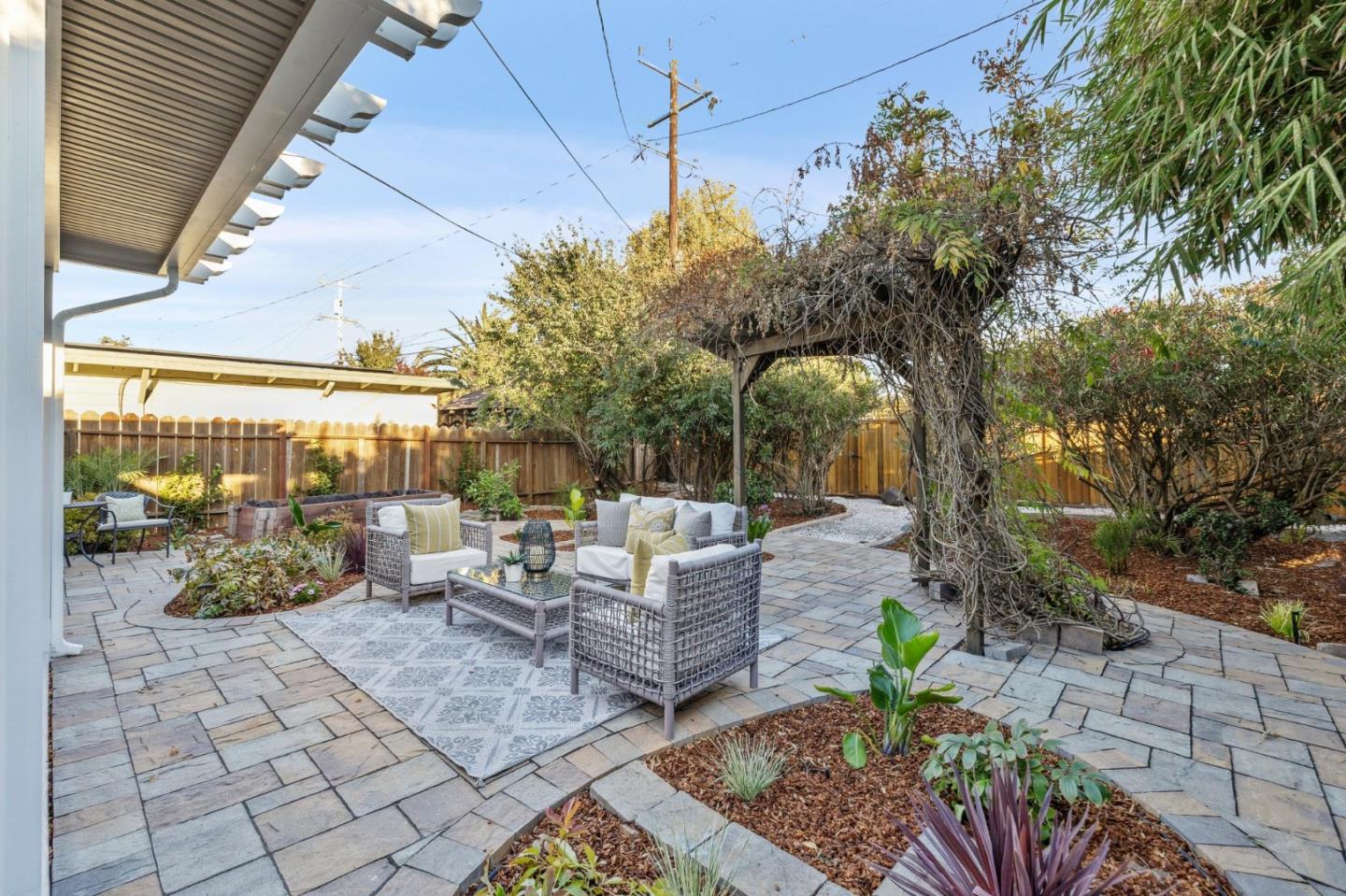 Detail Gallery Image 52 of 67 For 1708 Newbridge Ave, San Mateo,  CA 94401 - 2 Beds | 1 Baths