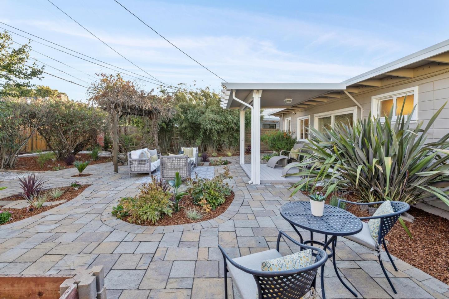 Detail Gallery Image 53 of 67 For 1708 Newbridge Ave, San Mateo,  CA 94401 - 2 Beds | 1 Baths