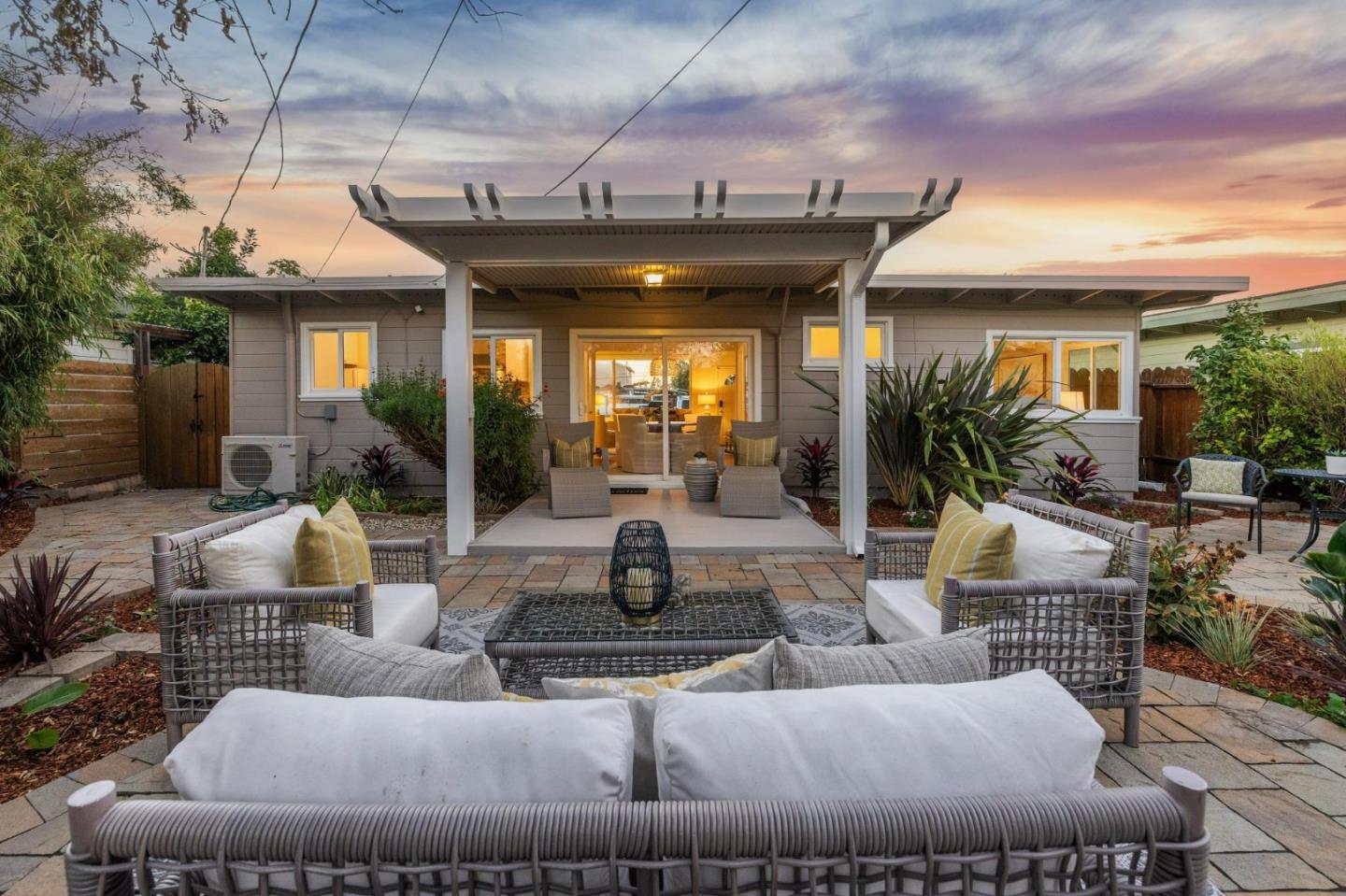 Detail Gallery Image 59 of 67 For 1708 Newbridge Ave, San Mateo,  CA 94401 - 2 Beds | 1 Baths