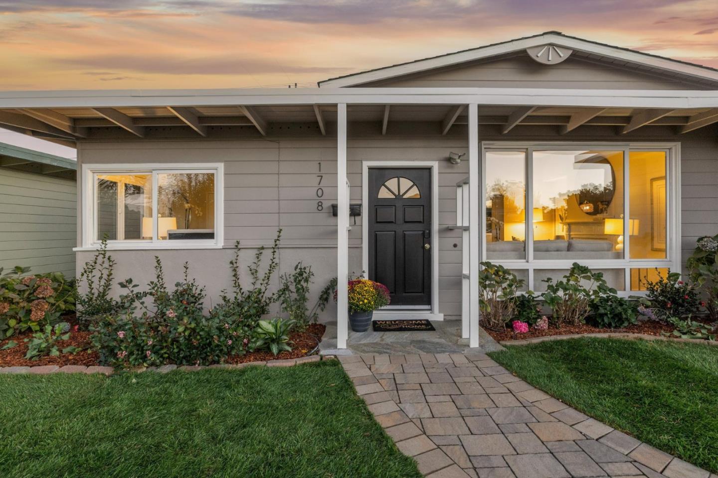 Detail Gallery Image 6 of 67 For 1708 Newbridge Ave, San Mateo,  CA 94401 - 2 Beds | 1 Baths