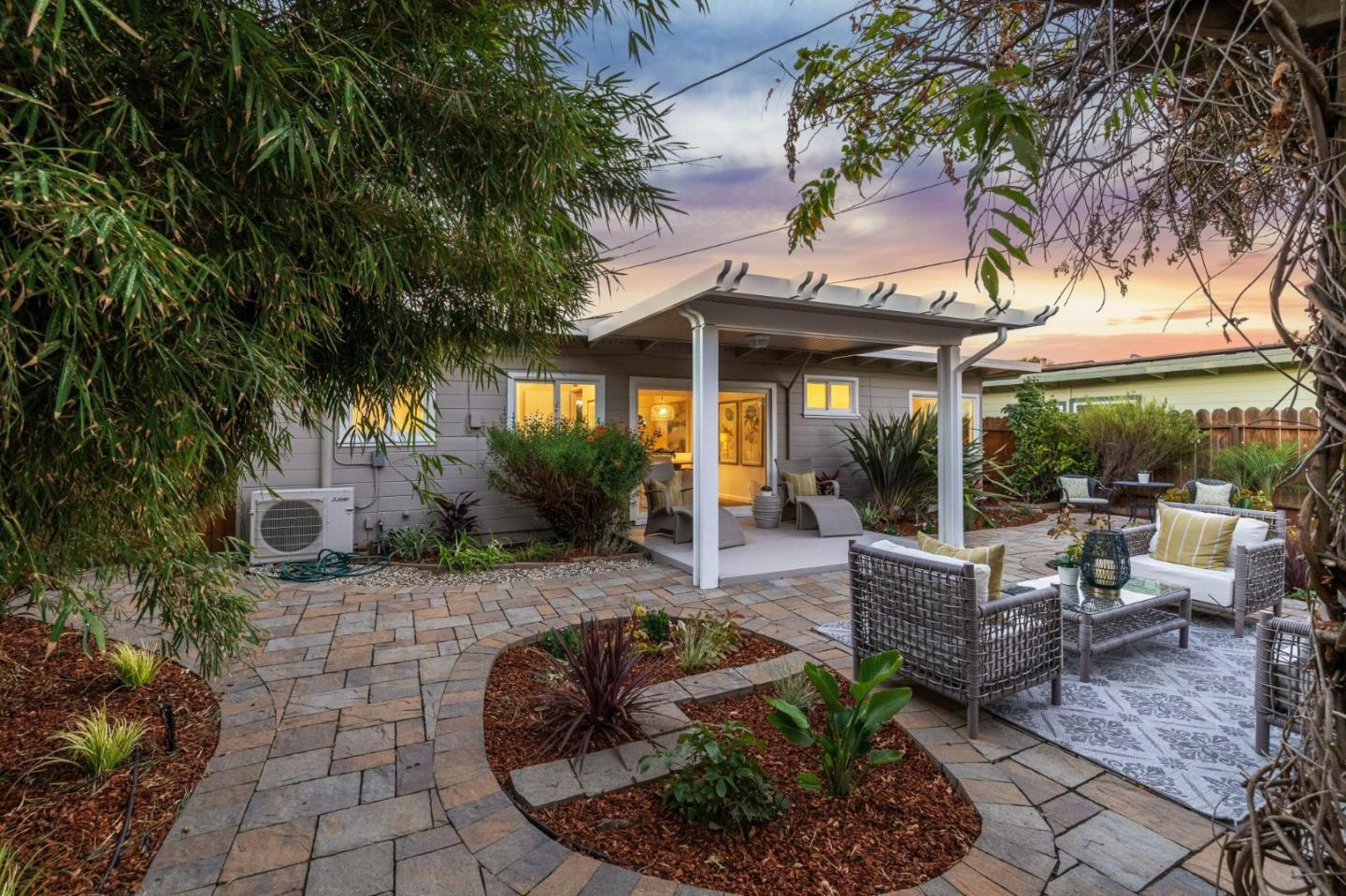 Detail Gallery Image 61 of 67 For 1708 Newbridge Ave, San Mateo,  CA 94401 - 2 Beds | 1 Baths