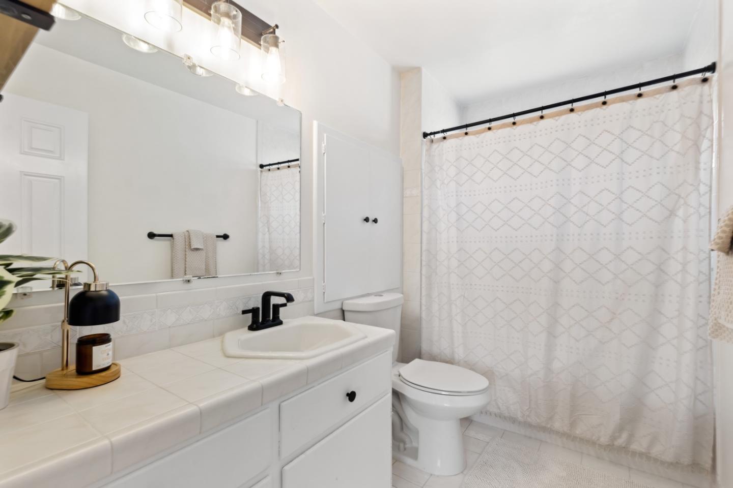 Detail Gallery Image 19 of 33 For 2504 Hastings Ave, Redwood City,  CA 94061 - 3 Beds | 1 Baths