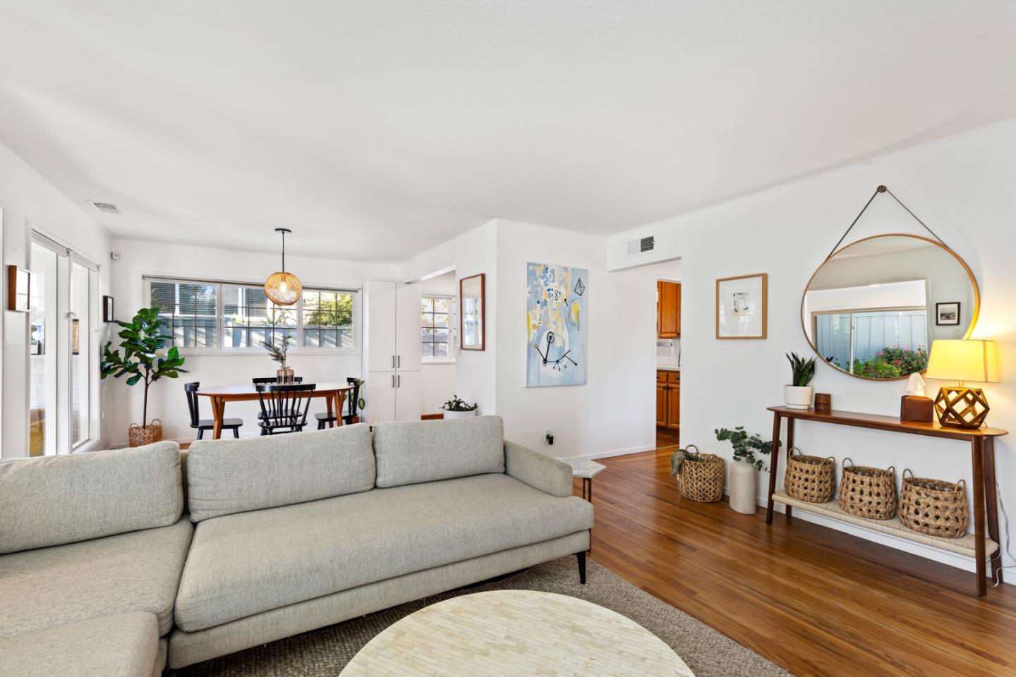 Detail Gallery Image 4 of 33 For 2504 Hastings Ave, Redwood City,  CA 94061 - 3 Beds | 1 Baths